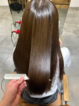 カラー tote. 成瀬晃のヘアスタイル