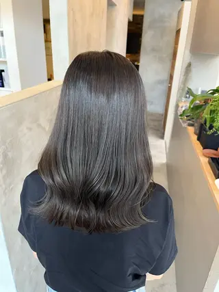 セミロング カラー Salon de  COCO所属・Yuka /ツヤカラー✨のヘアスタイル
