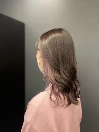 セミロング カラー white.梅田所属・White梅田  ／ COCOのヘアスタイル
