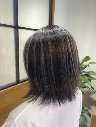 ミディアム といだ なぎさのヘアスタイル