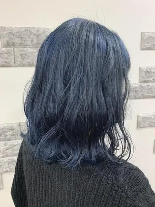 ミディアム カラー SALOWIN新宿三丁目 Frente店所属・薄田 珠美のヘアスタイル