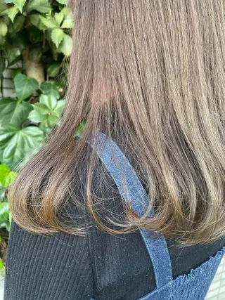 ミディアム カラー カワシマ セイカのヘアスタイル