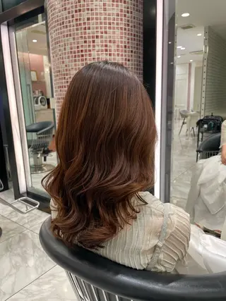 セミロング パーマ コテ巻きパーマ 藤野佑成のヘアスタイル