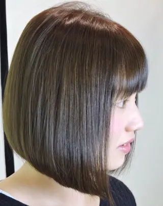 ミディアム graxi'    グラシー所属・ブリーチ/ハイトーン SERINAのヘアスタイル