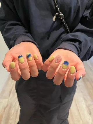 ネイル une／YUKINA 🫧大人nuanceのネイルデザイン