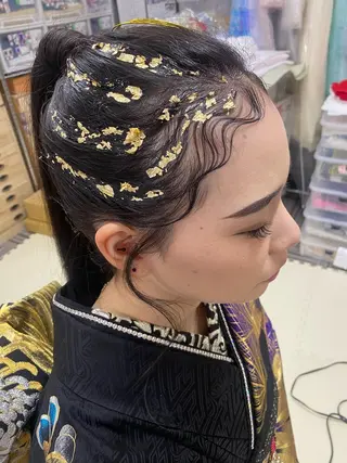 ロング 土屋朱理/ ハイトーンカラーのヘアスタイル