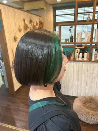 ショート カラー 早坂 さくらのヘアスタイル