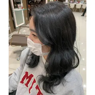 ミディアム カラー tokute よしかわなお🍒のヘアスタイル