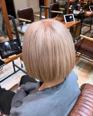 ショート カラー ブリーチなしWカラー 縮毛矯正・清水天空のヘアスタイル