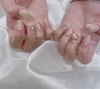 ネイル 𝘙𝘪𝘰𝘯𝘢 ...🕯🤍のネイルデザイン