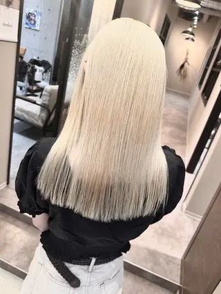 ロング 🔷ブリーチバレイヤ ージュ🔷飯野達也のヘアスタイル