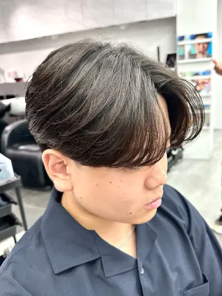 メンズ SALOWIN渋谷caldo店B1所属・岐津公太 メンズ縮毛矯正のプロのヘアスタイル