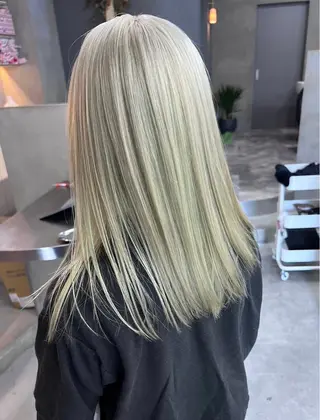 セミロング カラー ヘアアレンジ SHIAN八王子所属・SHIAN 八王子 🍑すずかのヘアスタイル