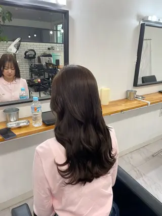 カラー GISEL TAKUYAのヘアスタイル