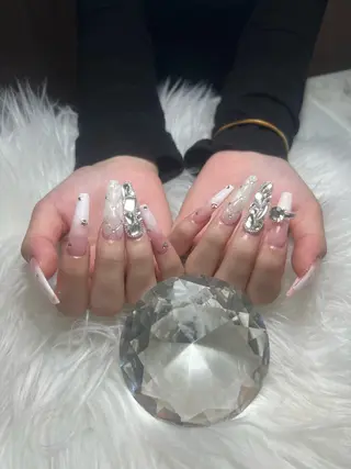 ネイル 井尻 紗菜のネイルデザイン