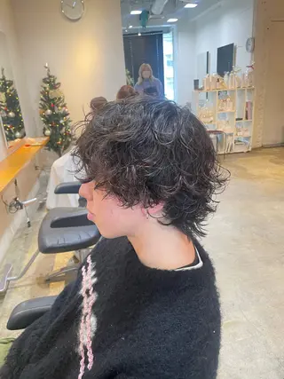 ミディアム パーマ メンズ RIN／韓国ヘア レイヤーカットのヘアスタイル