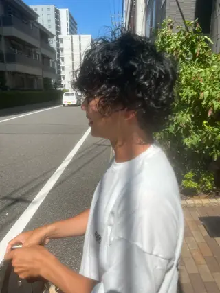 メンズ Aube Hair McQueen所属・クリハラ シュウのヘアスタイル