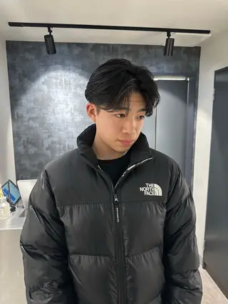 ミディアム パーマ メンズ SALOWIN 原宿 iori所属・💈センターパート パーマ特化💈雄太のヘアスタイル