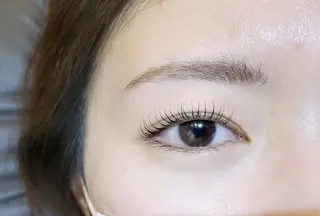 マツエク・マツパ 💜bora .のネイルデザイン