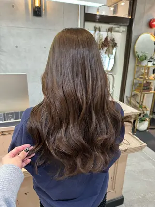 ロング カラー MIES amane(アマネ)のヘアスタイル