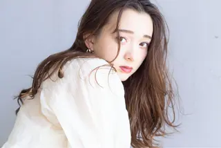 ロング カラー 水島 悠香子のヘアスタイル