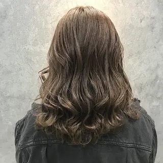 セミロング 所渉/韓国レイヤー /ウルフカットのヘアスタイル