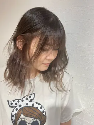 ミディアム 箕畑 麗菜のヘアスタイル