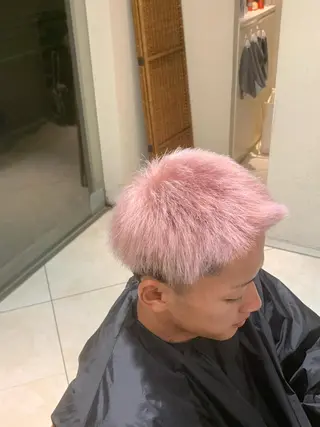 カラー メンズ 山中 翔平のヘアスタイル