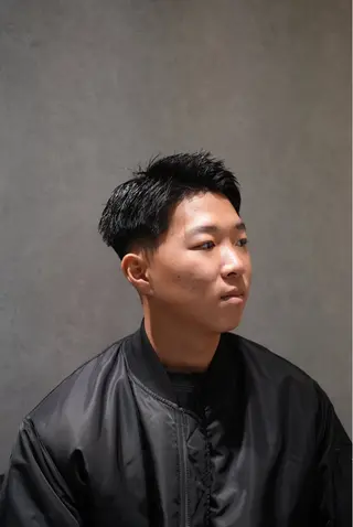 メンズ Men’s salon ANSWER所属・SHIZUKU 大阪短髪フェードのヘアスタイル