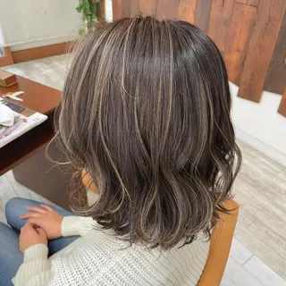 ミディアム カラー edA所属・竹内 央のヘアスタイル