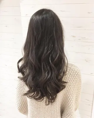 ロング ミヤザキ タクトのヘアスタイル