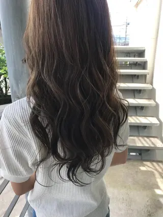 ロング カラー 中村 瑞希のヘアスタイル