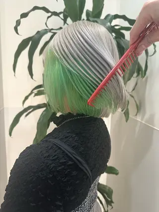 ショート カラー 🦋レイヤーカット ミドリカワ🦋のヘアスタイル