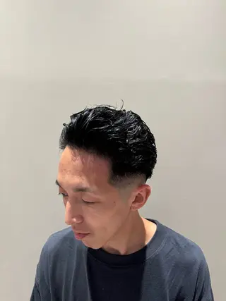ショート パーマ ヒロ銀座バーバーショップ名古屋本店所属・小島 優奈のヘアスタイル