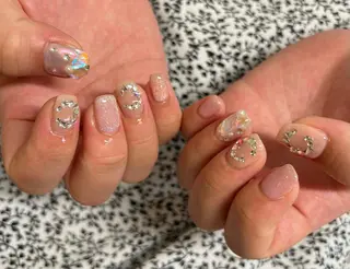 ネイル ちゅるんネイル🪄 耳ツボジュエリー🔗のネイルデザイン