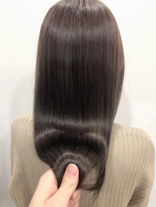 hina☺︎ 髪質改善/ストレートのヘアスタイル