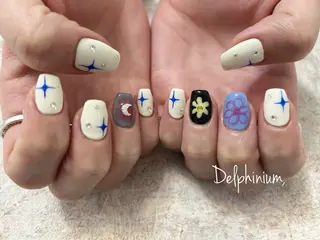 ネイル 岡本 友恵のネイルデザイン