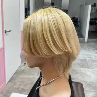 カラー メンズ ★デザインカラー ハイトーン ももか★のヘアスタイル