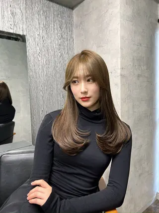 セミロング カラー foi. 　(フォワ)所属・🇰🇷韓×中くびれ ヘア森田和貴のヘアスタイル