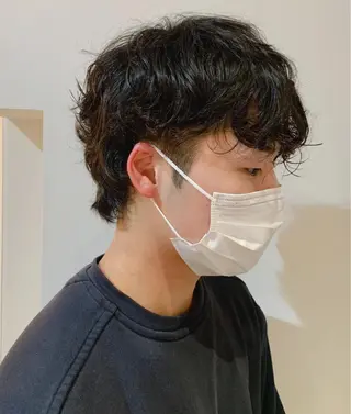 ショート パーマ メンズ ヨシナガマユ🦕 髪質改善艶カラーのヘアスタイル