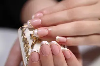 ネイル ママリンド　志村坂上店所属・しみ えんのネイルデザイン