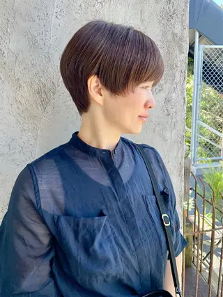 ショート カラー 岡田 恭明のヘアスタイル