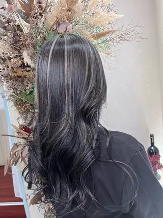 カラー G.O.A.T hair所属・Karen ✂︎GOAThairのヘアスタイル