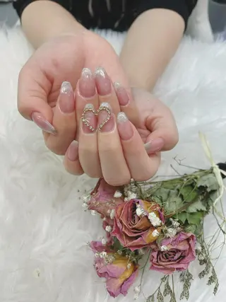 ネイル 🦋ネイルサロン ブラン🌈ゆりのネイルデザイン