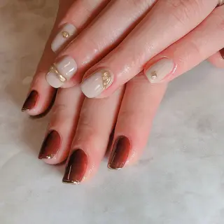 ネイル Eyelash salon mee所属・小船 莉穂のネイルデザイン