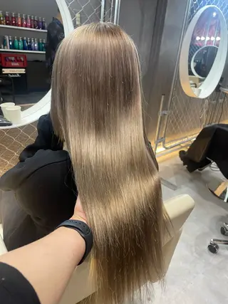 カラー CoCooN nanamiのヘアスタイル