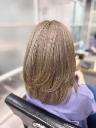 ミディアム カラー newi ナカノのヘアスタイル