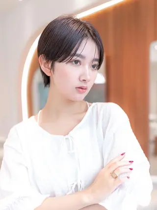 ショート カラー 🉐レイヤー/塩見 弘樹🉐渋谷のヘアスタイル