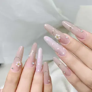 ネイル 鈴木 彩星のネイルデザイン