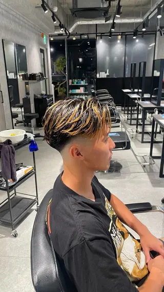 ショート パーマ メンズ 野髙 昂大のヘアスタイル